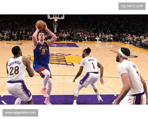 NBA封盖盛宴:顶级球员精彩防守集锦,重磅回顾最震撼瞬间 NBA封盖盛宴:顶级球员精彩防守集锦,重磅回顾最震撼瞬间